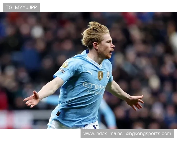 德布劳内轻巧外脚背分球如画，曼城前场组织更加高级