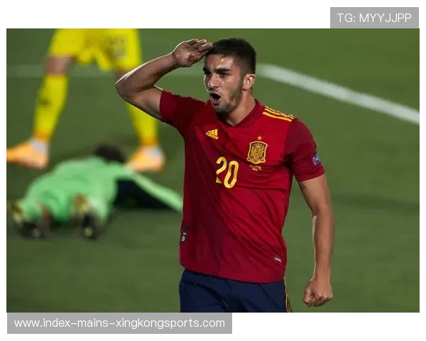 费兰托雷斯抢点垫射成功，巴萨边线火力愈加集中