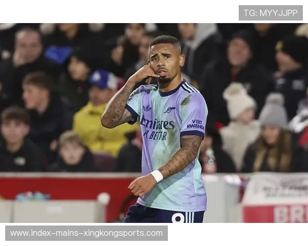 阿森纳热苏斯轻巧挑射破门，弧线让门将望球兴叹